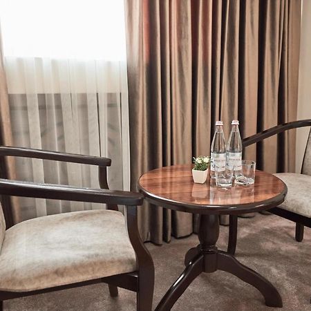 Bal Tabassum Hotel Toshloq 外观 照片